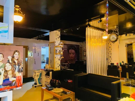 Louis Unisex Salon, Hyderabad - Photo 4