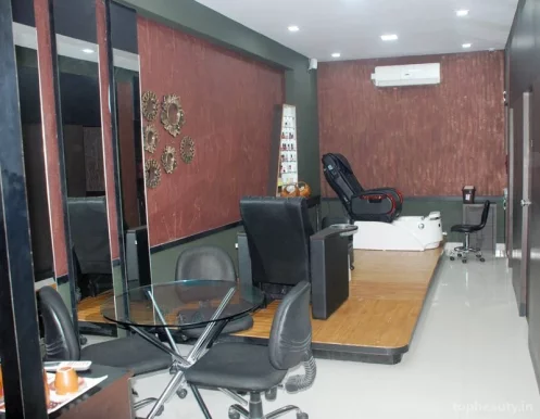 La Bliss Hair and Beauty Care - Now REELS Salon - unisex trending salon, Hyderabad - Photo 1