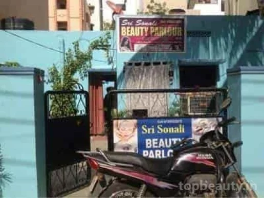 Sri Sai Akshitha Beauty Parlour & Spa, Hyderabad - Photo 3