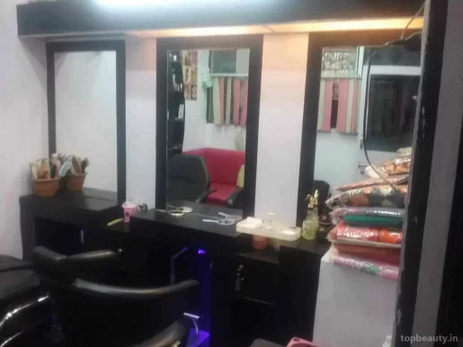 Ponnus Beauty Parlour, Hyderabad - Photo 4