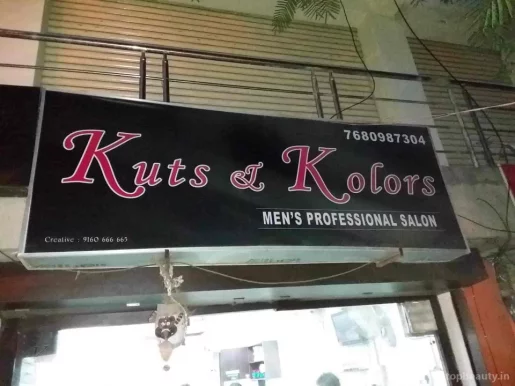 Kuts & Kolour Mens Professional Salon 4th Phase, Hyderabad - Photo 4