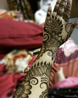 Mahendi designer, henna.. best in hyderabad... Organic cones for brides are also available.., Hyderabad - Photo 3