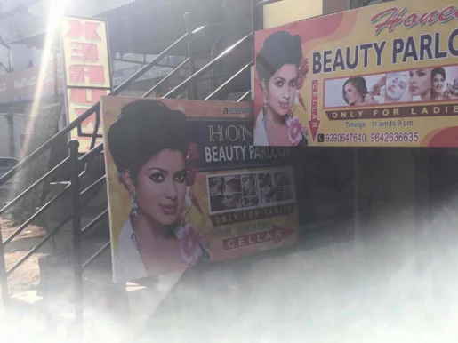 Honey Beauty Parlour, Hyderabad - Photo 5