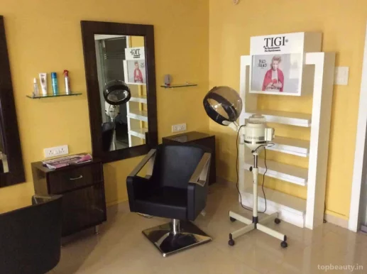 Yashika Hair Salon, Hyderabad - Photo 1