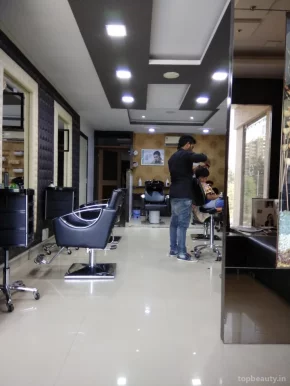 De Hair Lounge Loreal Professionnel Salon, Hyderabad - Photo 4