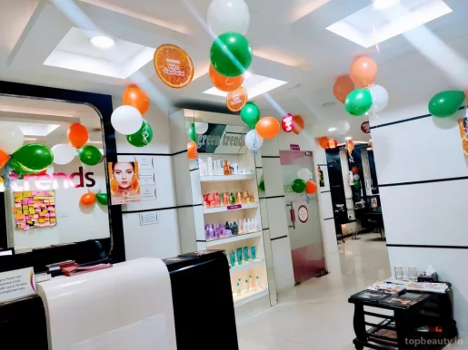 Green Trends Unisex Hair & Style Salon, Hyderabad - Photo 6