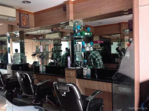 Show Men's Hair Salon, Hyderabad - Photo 4