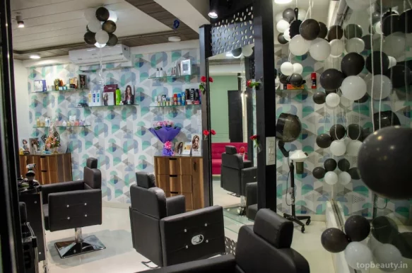 The Glamourra - Unisex Salon I Makeup Studio I Nail Bar IAcademy, Indore - Photo 4