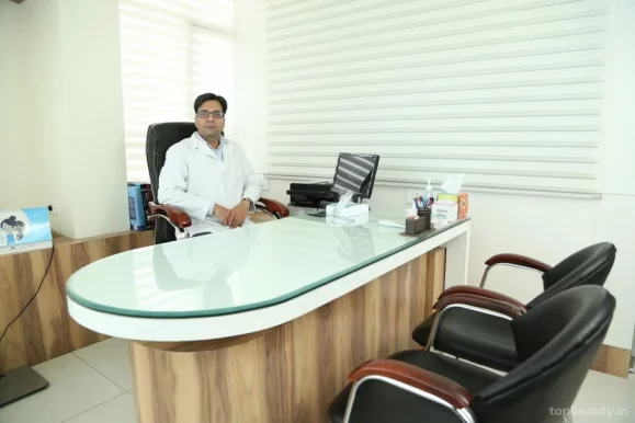 Mayra Skin And Aesthetics Clinic, Mhow, Indore - Photo 2