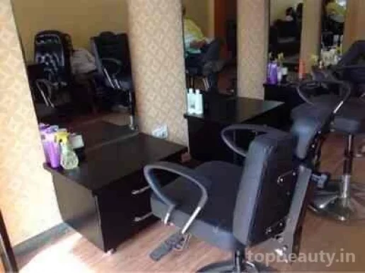 Signature men.s salon, Indore - Photo 3