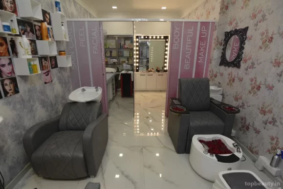 Change Makeup Unisex Salon & Academy, Indore - Photo 1
