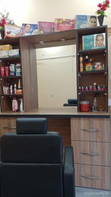New Look Beauty Parlour, Indore - Photo 4