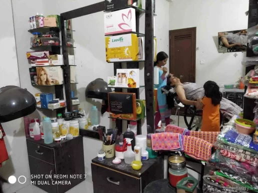 Dolly's Beauty Parlour, Indore - Photo 7