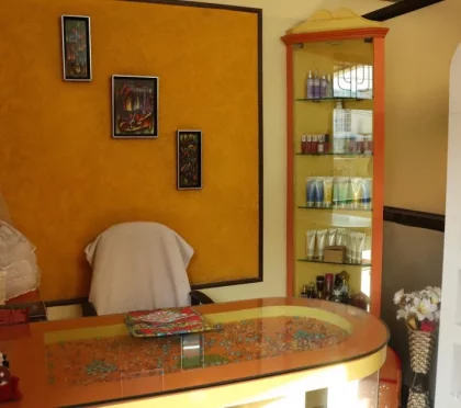 Aura Beauty Salon – Hair straightening in Jaipur