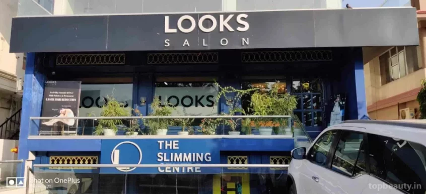 Looks salon, Jaipur - Photo 3