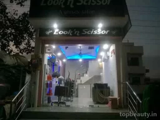 Look'N Scissor, Jaipur - Photo 2
