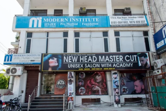 New Head Master cut Unisex Salon With Academy, Jalandhar - Photo 4