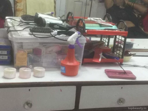 Dalee Beauty Parlour, Kanpur - Photo 2