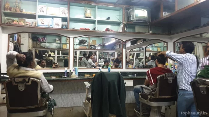 Calcutta Hair Cutting Saloon, Kanpur - Photo 1