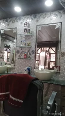 Calcutta Hair Cutting Saloon, Kanpur - Photo 2