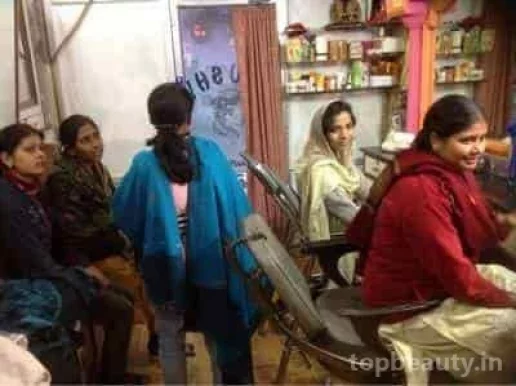 Ayushi Beauty Parlour, Kanpur - Photo 2