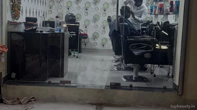 Unique Hair Cutting Saloon, Kanpur - Photo 2
