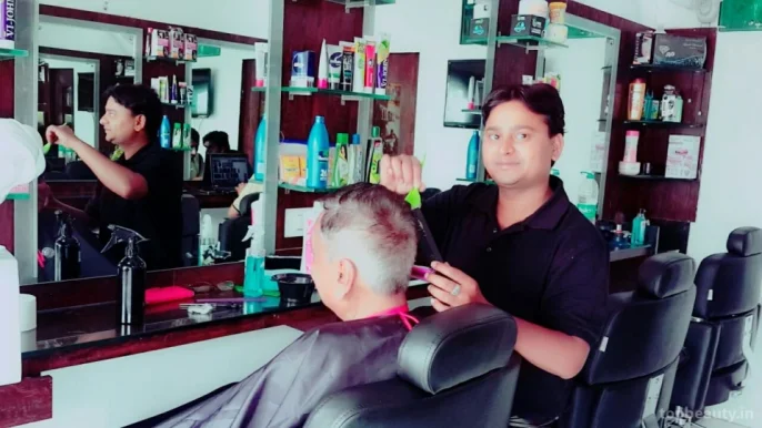 Bhishmai Men's Parlour A.C. For Hair Cutting Facial's Massage Hair Styling Color Hair Spa Bleaching, Kolhapur - Photo 2