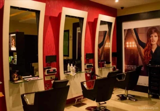 Head Turners salon, Kolkata - Photo 6