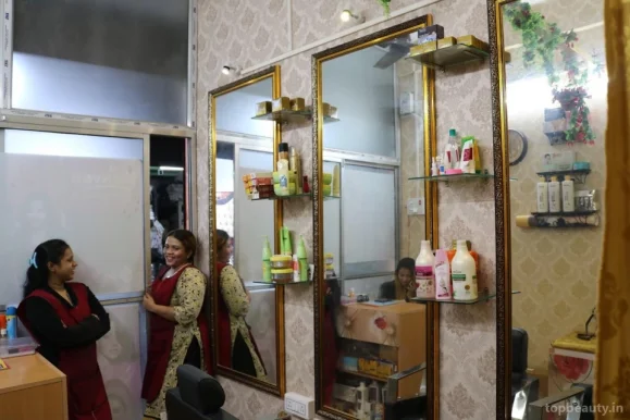 Heaven Beauty parlour| Beauty parlour in topsia | Bridal makeup in topsia | Hairstraightening | Haircolour | Skincare treatment in Kolkata only for ladies, Kolkata - Photo 3