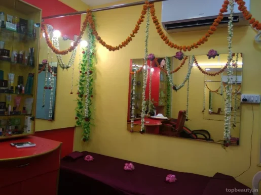 Golden glow beauty parlour(INTERNATIONAL CERTIFIED MAKE-UP ARTIST /AROMA THERAPIST /COSMETOLOGIST), Kolkata - Photo 2