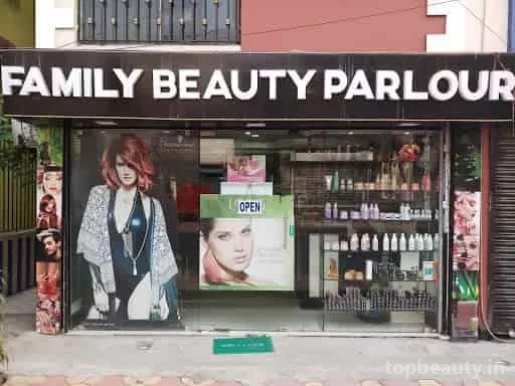 Family Beauty Parlour, Kolkata - Photo 7