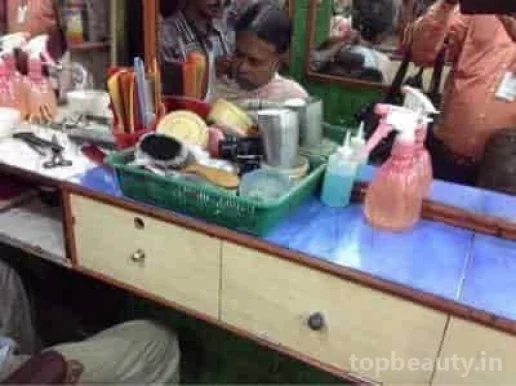 Famous Hairdresser, Kolkata - Photo 2
