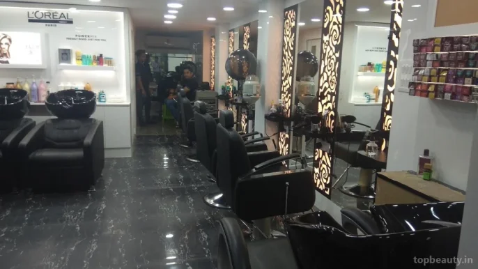 Rahees Hair Studio, Kolkata - Photo 3