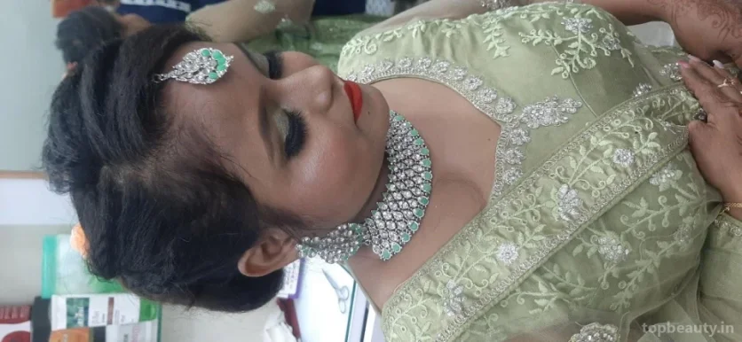 Jyoti Hair N Beauty Salon, Kolkata - Photo 2