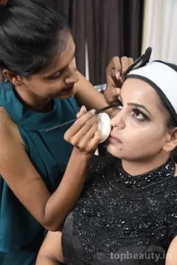 Surabhi Makeover Bridal Makeup artist and Beauty Parlour, Kota - Photo 8