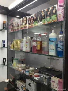 Famous Hair Salon, Kota - Photo 3