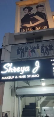 Shreya J Makeup & Hair studio, Lucknow - Photo 3