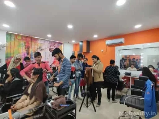 VLCC Institute of Beauty & Nutrition | Alambagh, Lucknow - Photo 8