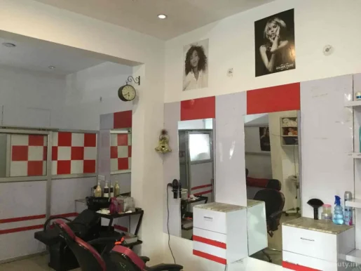 Golden Paris Beauty Salon, Lucknow - Photo 1