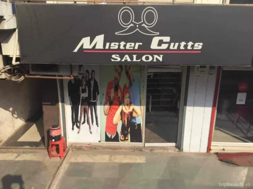 Mister Cutts Saloon, Lucknow - Photo 7
