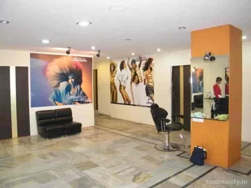 Guys & Dolls ( Beauty Salon & Makeup Studio ), Lucknow - Photo 3