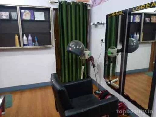 Madona and Gorgeous Beauty Saloon Running By VLCC, Lucknow - Photo 4