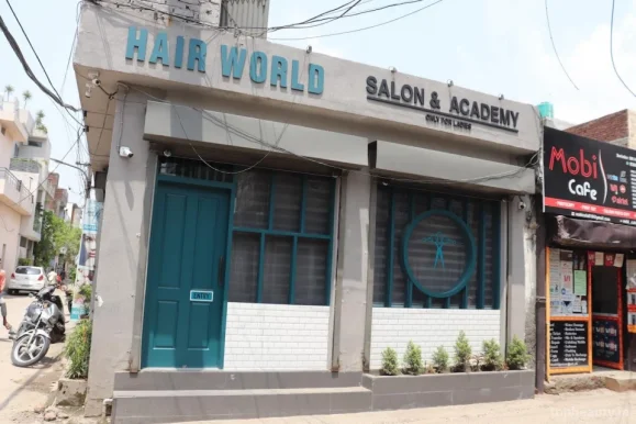 Hair World Salon & Academy - Best Keratin Smoothning in Ludhiana, Rebonding, Hair Spa, Hair Colour Highlights, Party Makeup, Bridal & Pre Bridal Makeup, Manicure, Pedicure, Body Polishing, Nail Extension in Ludhiana, Ludhiana - Photo 3