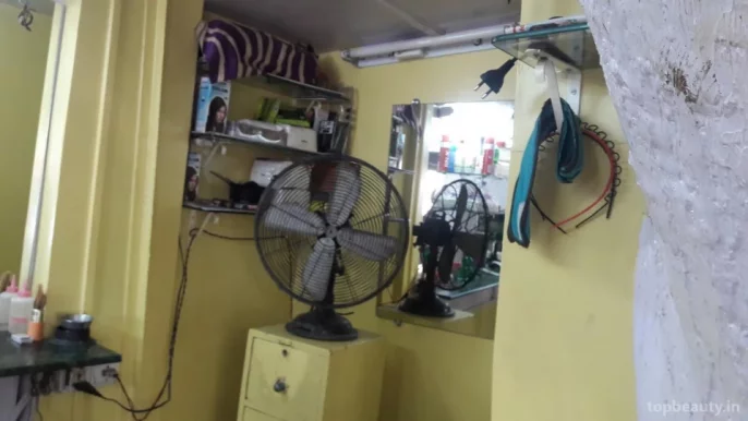 Lucky Hair Dresser, Mumbai - Photo 2
