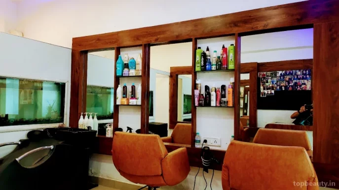 Nakky Scissorshand'S Hair & Beauty Studio, Mumbai - Photo 3