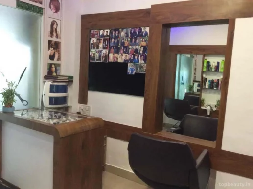 Nakky Scissorshand'S Hair & Beauty Studio, Mumbai - Photo 4