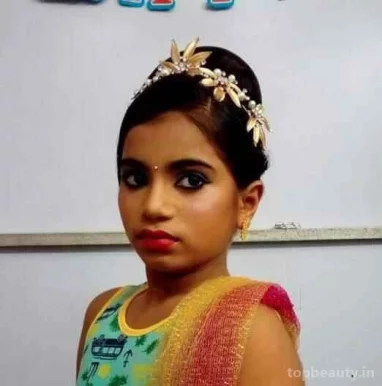 Sachin's Beauty Parlour, Mumbai - Photo 6