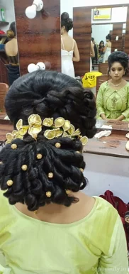 Nidhi Naksh Hair & Beauty Salon, Mumbai - Photo 3