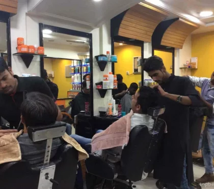 Cizer Plaza Salon – Back massage in Mumbai