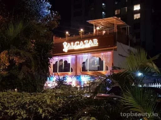 Alcazar Salon and Cafe, Mumbai - Photo 6